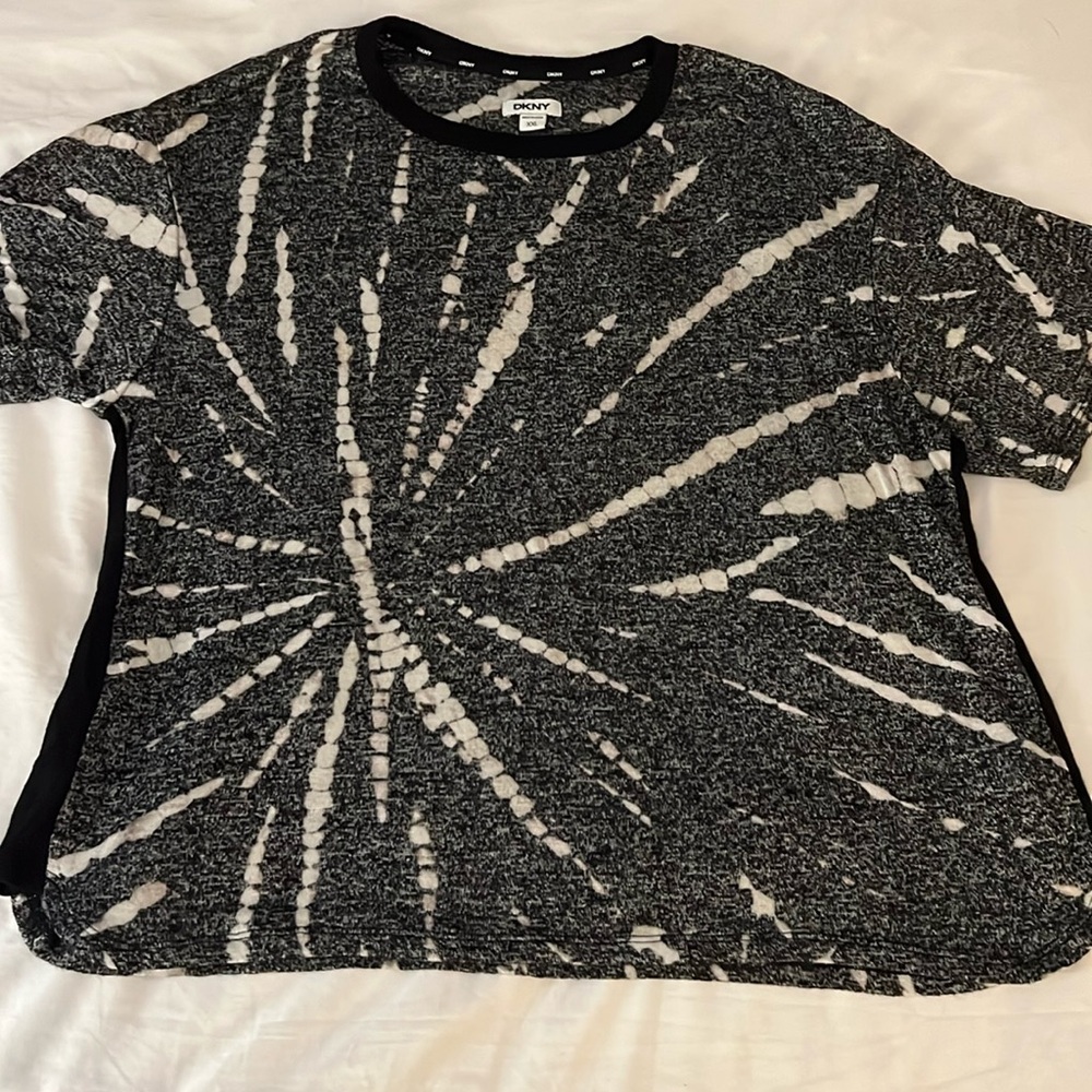 DKNY Black and White Short Sleeve Tie-Dye Tee